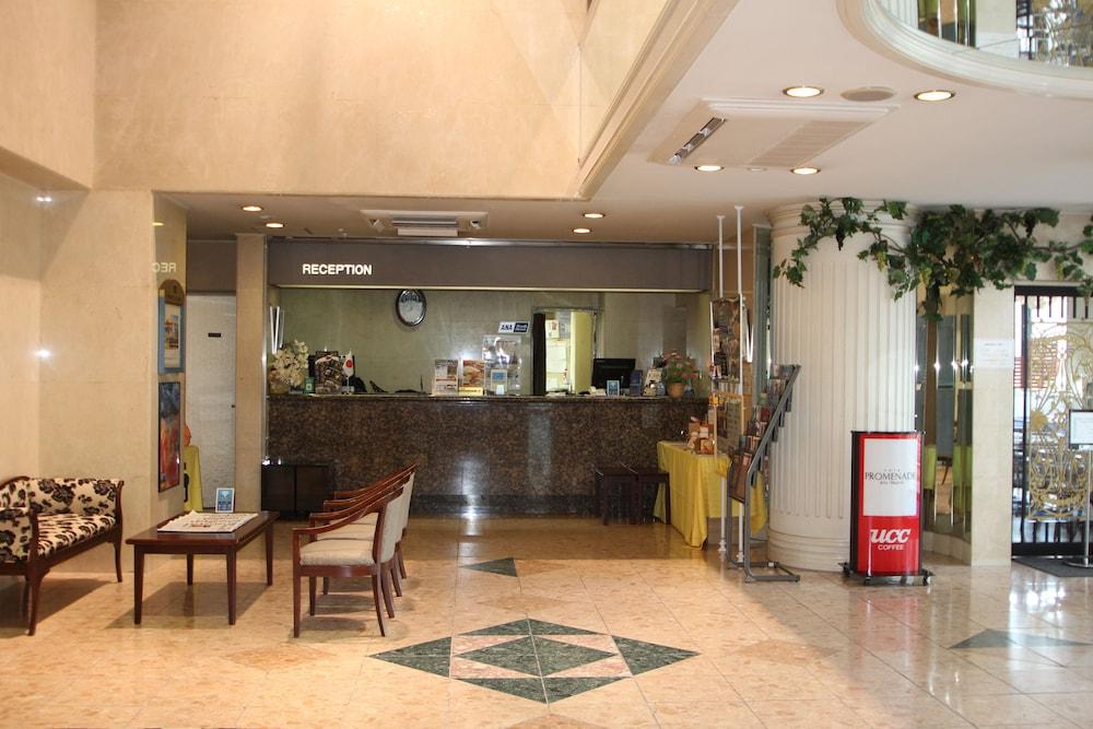 Apa Hotel Tonami Ekimae Exterior foto