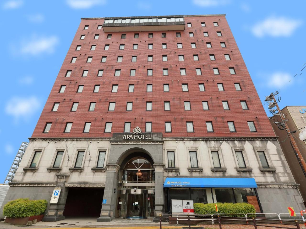 Apa Hotel Tonami Ekimae Exterior foto